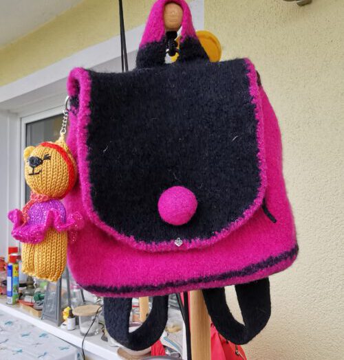 Rucksack in pink/schwarz